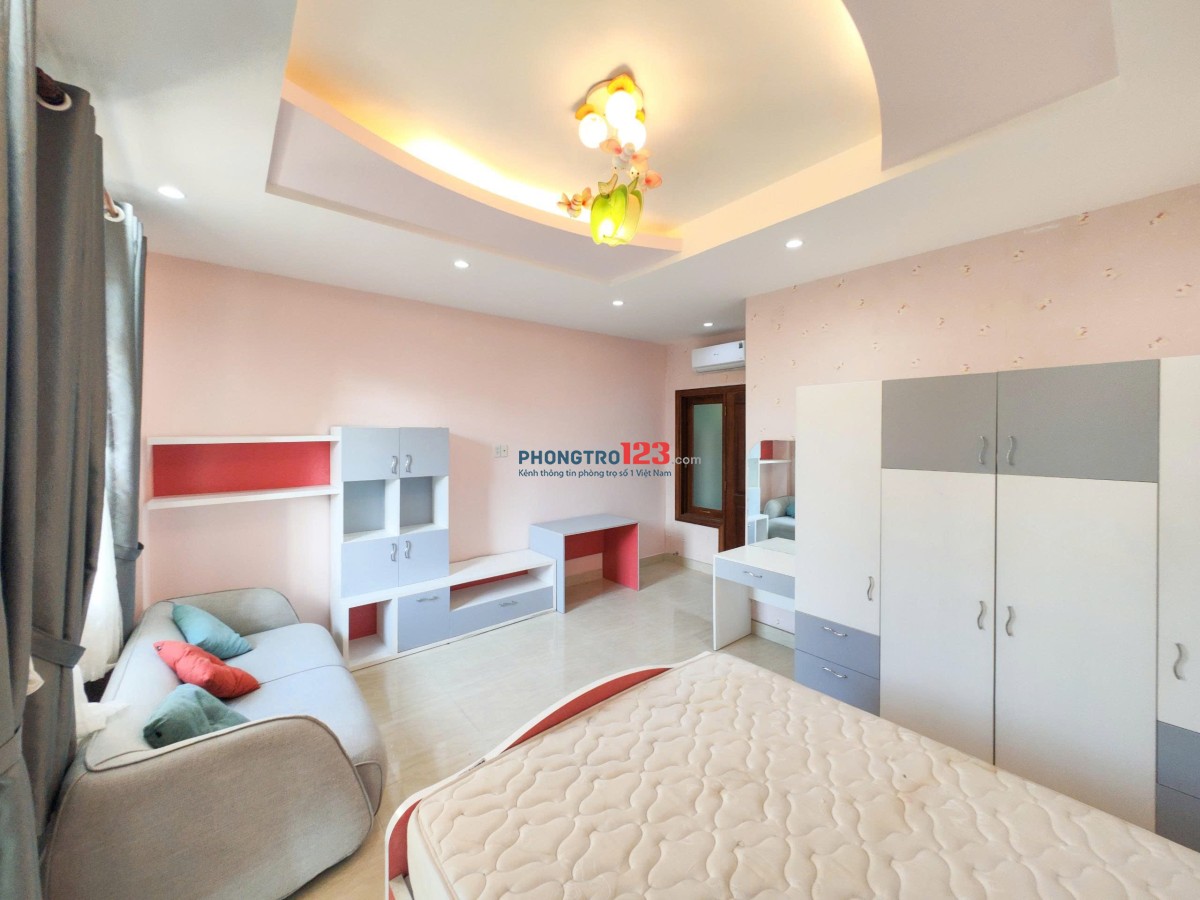 PHÒNG MỚI SIÊU XINH – BAN CÔNG CỬA SỔ SIÊU TO