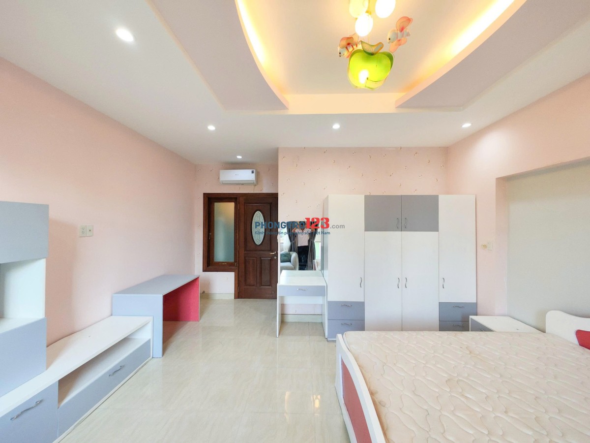 PHÒNG MỚI SIÊU XINH – BAN CÔNG CỬA SỔ SIÊU TO