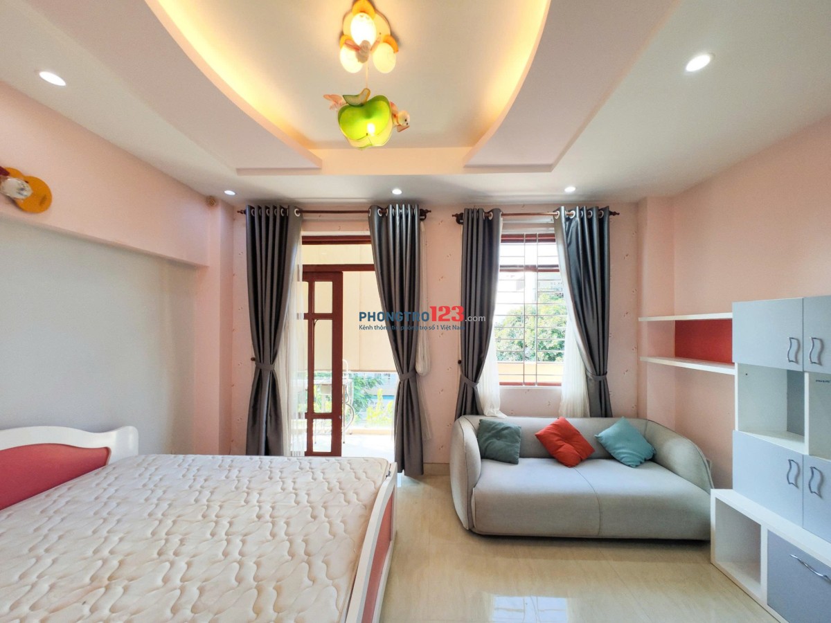 PHÒNG MỚI SIÊU XINH – BAN CÔNG CỬA SỔ SIÊU TO