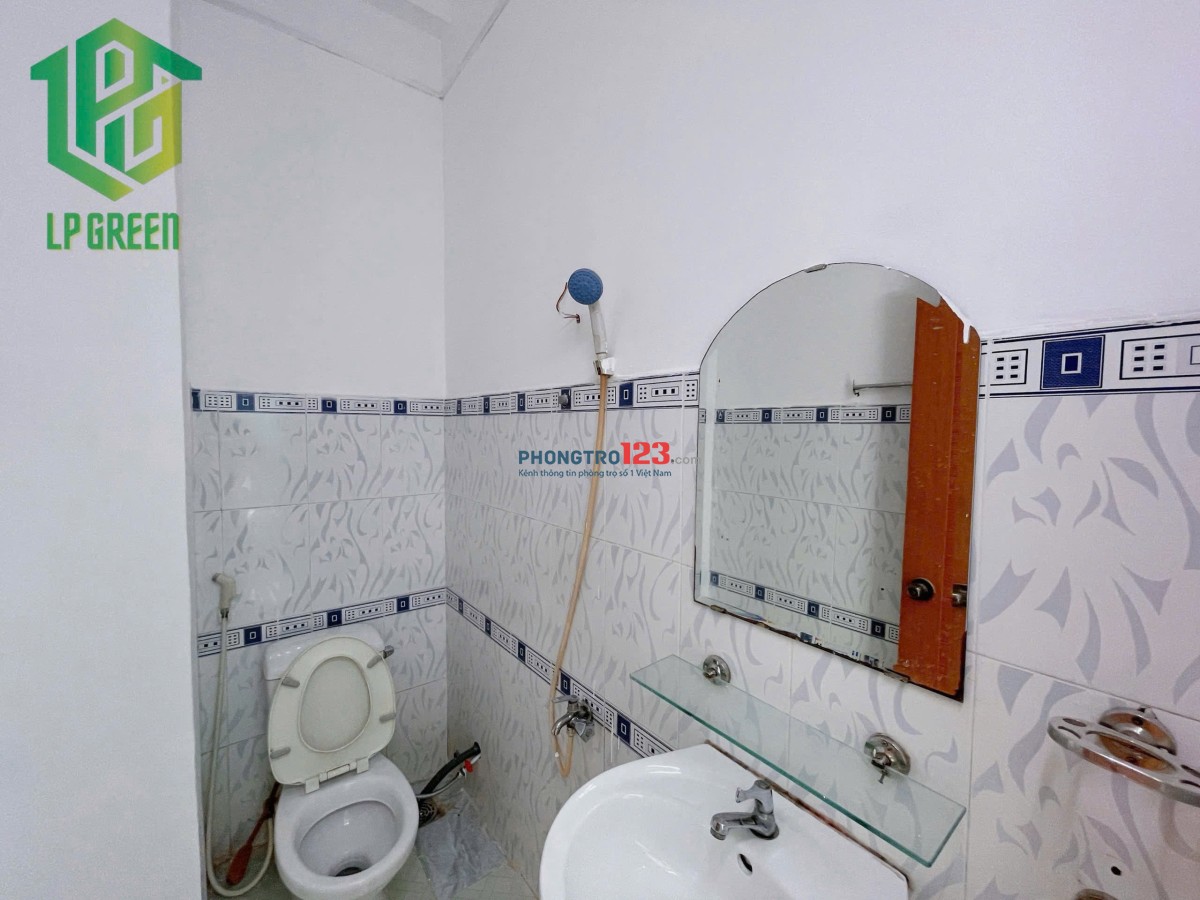  Cho Thuê Căn Hộ Dịch Vụ Full Nội Thất, Có Ban Công, Gần Ga T3 - Sân Bay Tân Sơn Nhất 