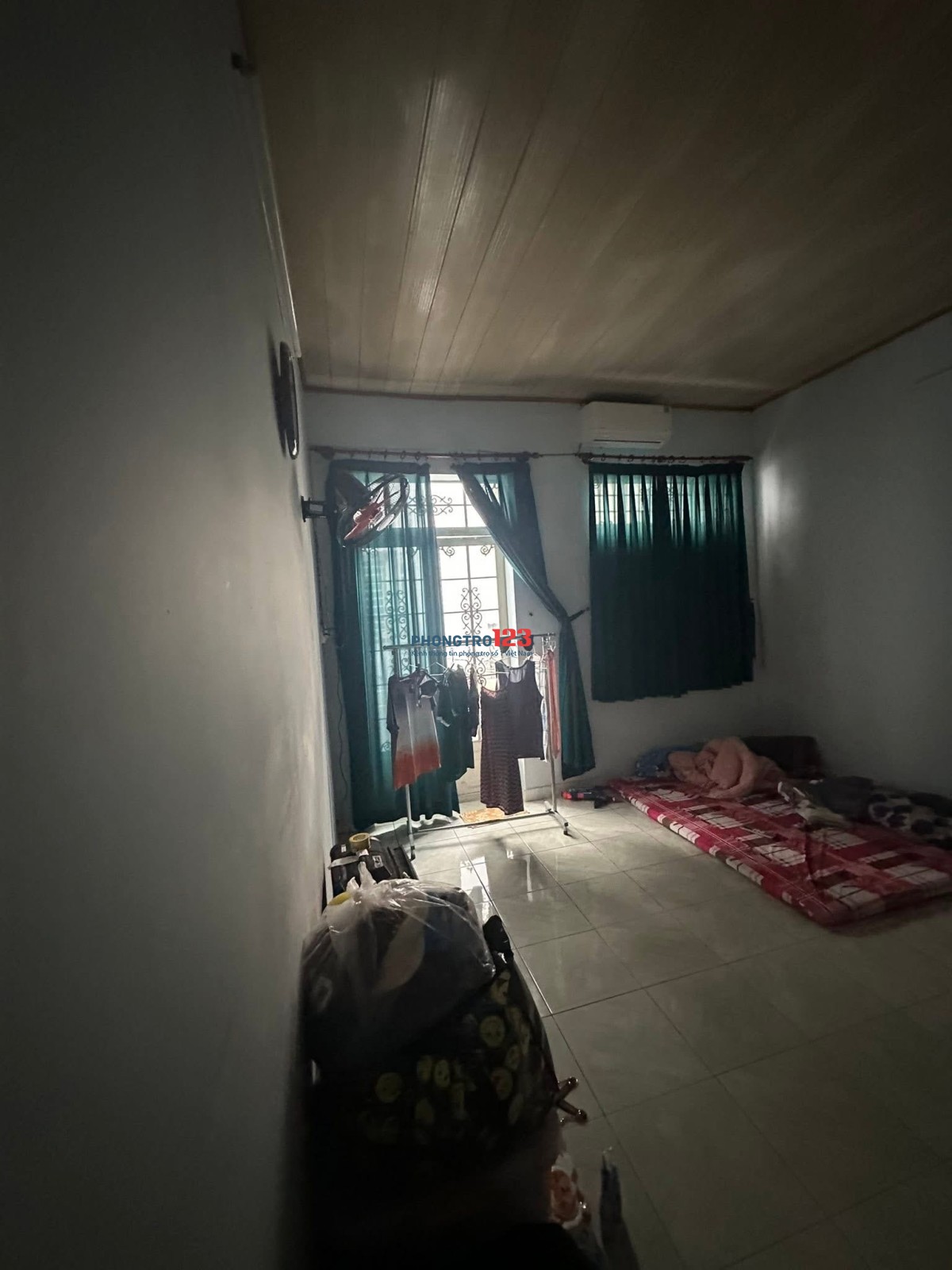 Cho thuê nhà nguyên căn hẻm 1/ Lê Liễu 4x13 1 lầu