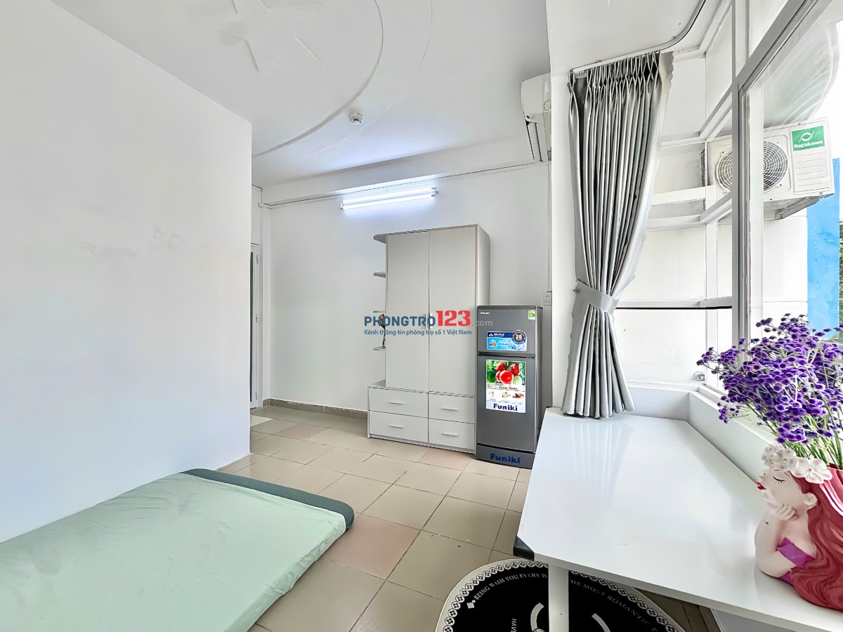 STUDIO BAN CÔNG NGẬP TRÀN ÁNH SÁNG – NGAY CHỢ BÀ CHIỂU