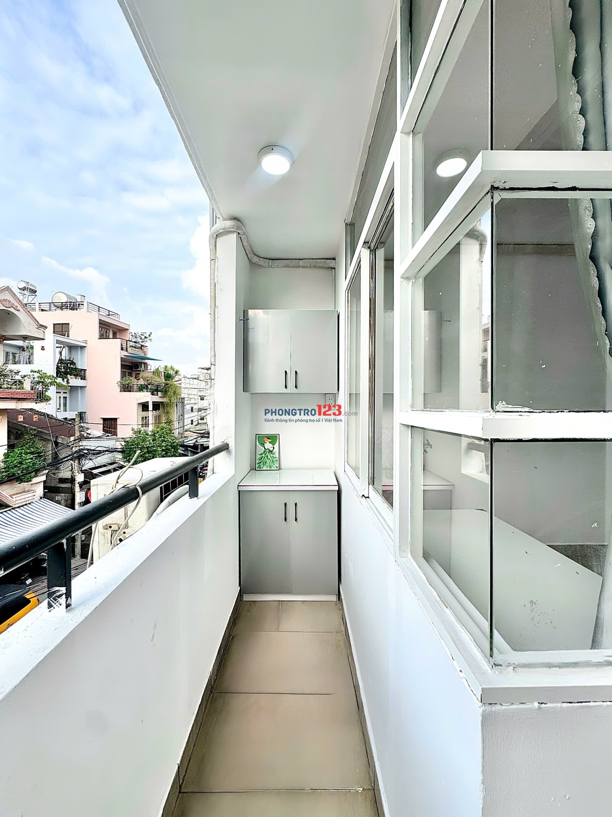 STUDIO BAN CÔNG NGẬP TRÀN ÁNH SÁNG – NGAY CHỢ BÀ CHIỂU