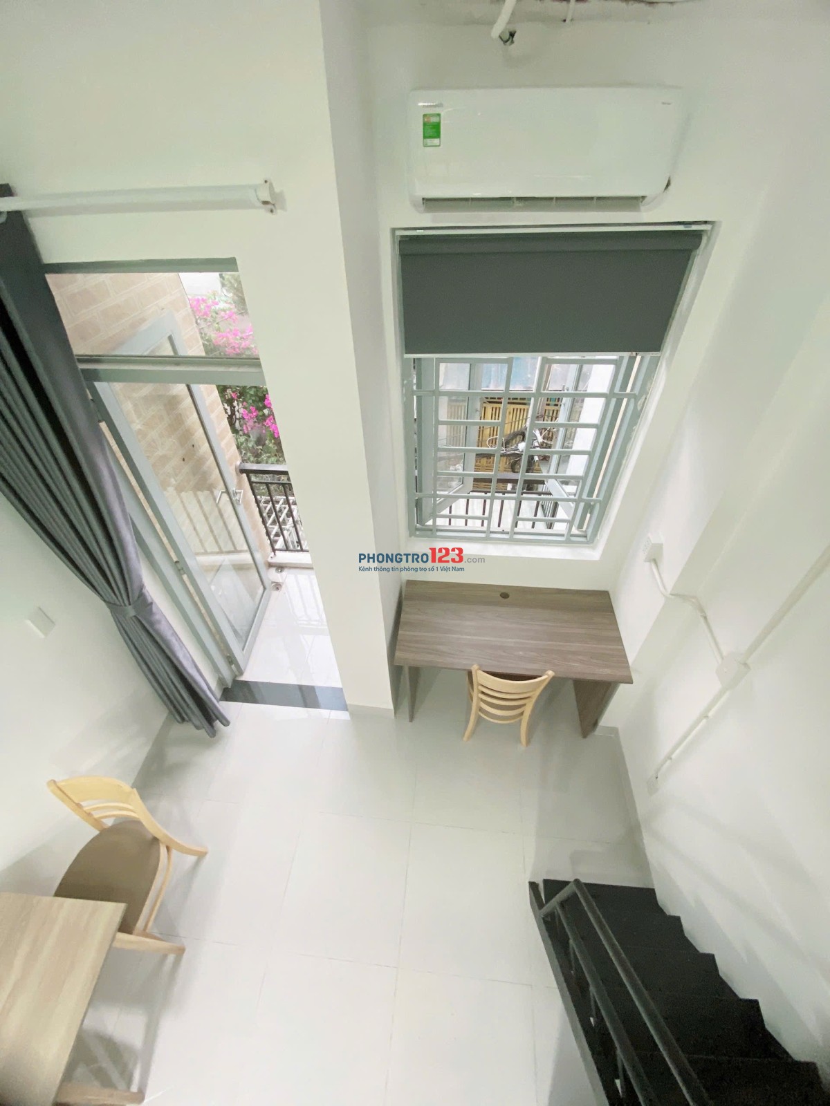 Cho thuê phòng có gác cao, ban công Bình Thạnh gần chợ Bà Chiểu, Văn Lang, HVCB, Nơ Trang Long