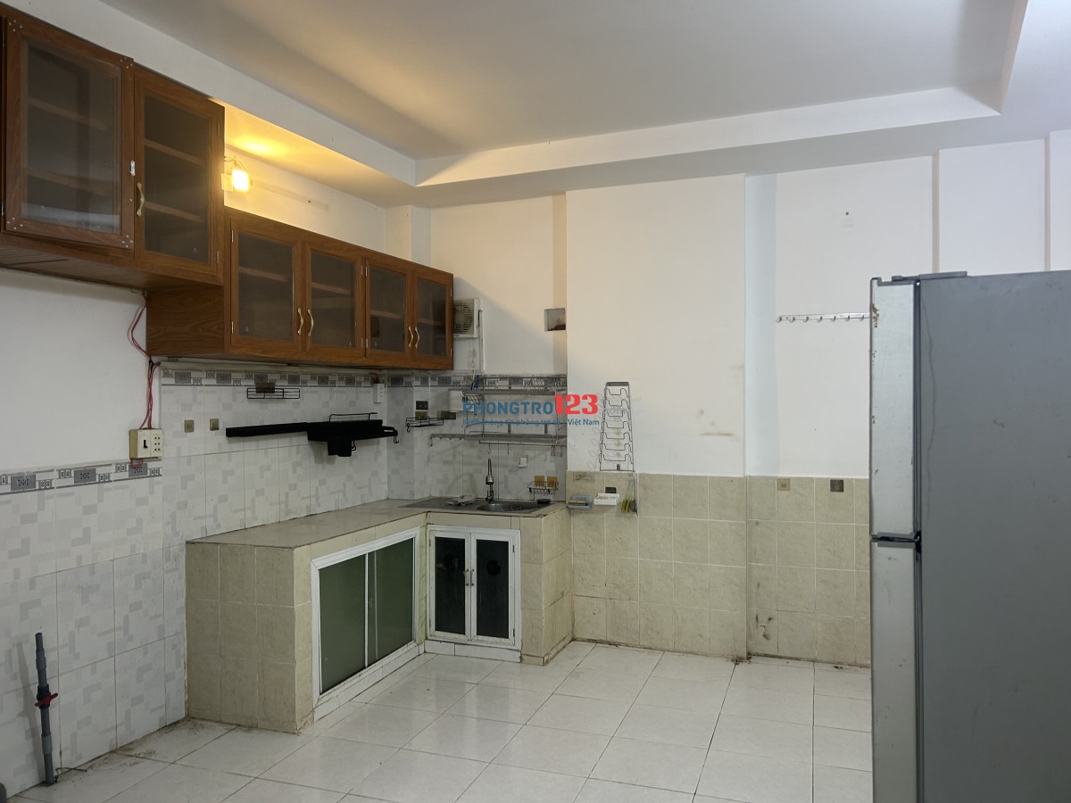 Cho thuê nhà nguyên căn 80m² – 2PN – hẻm ô tô – đầy đủ nội thất – Quận Tân Phú