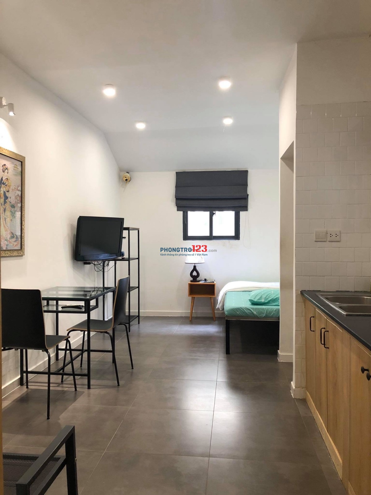 CHO THUÊ PHÒNG CỬA SỔ, BAN CÔNG THOÁNG , 38m2 , ĐƯỜNG TÔ HIẾN THÀNH - GẦN VẠN HẠNH MALL