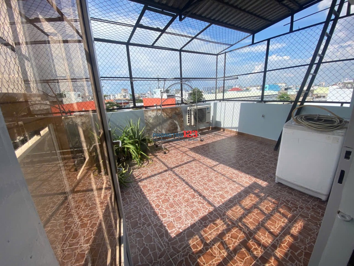 Nhà gần chợ Bình Trị Đông , ngang 4.6m có 4 phòng ngủ !