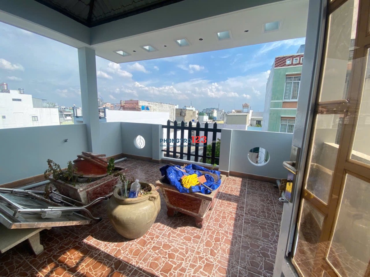 Nhà gần chợ Bình Trị Đông , ngang 4.6m có 4 phòng ngủ !