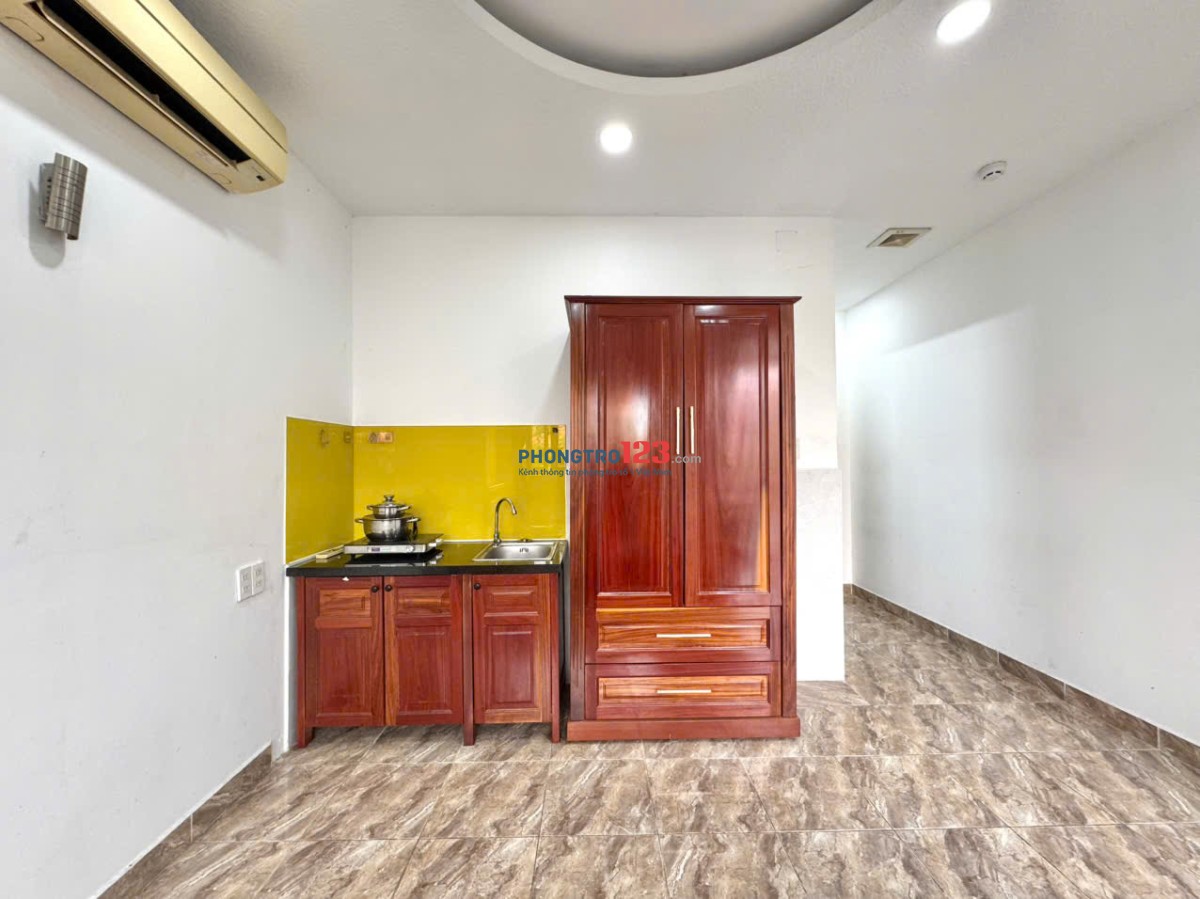 PHÒNG BAN CÔNG FULL NỘI THẤT NGAY CV GIA ĐỊNH