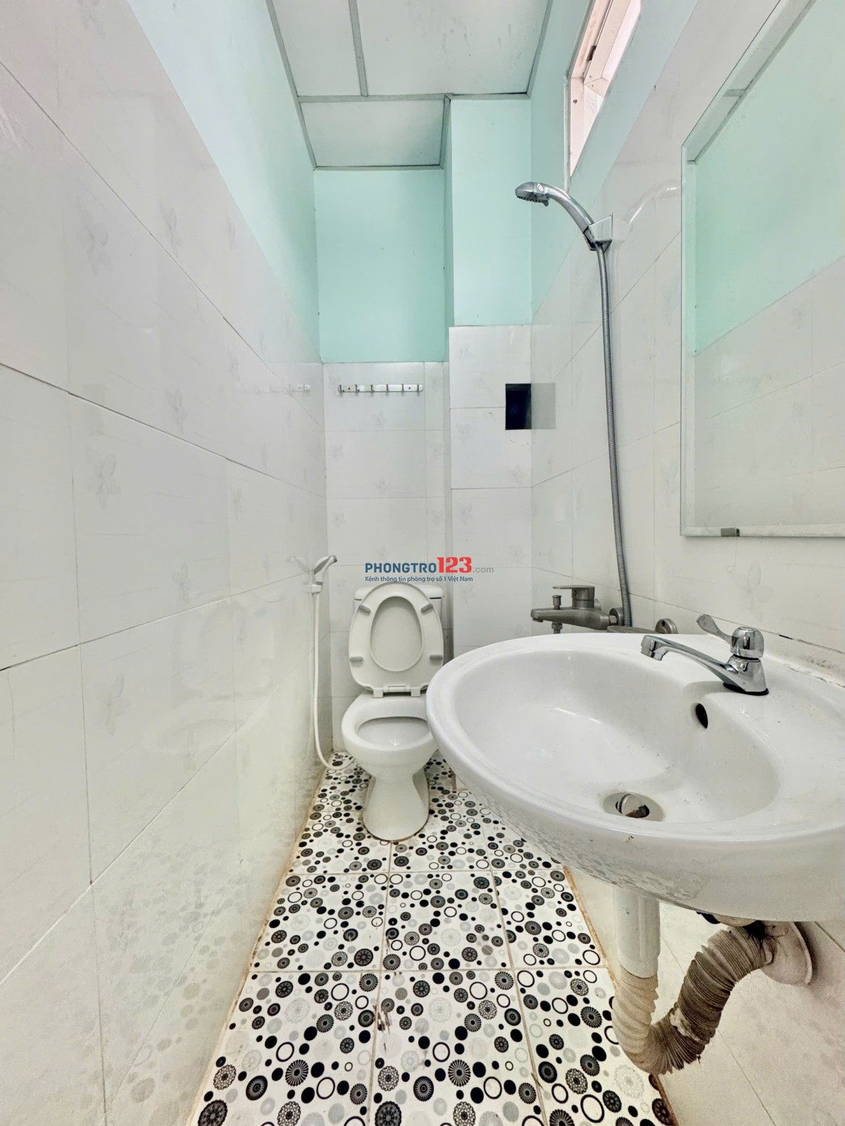 CHO THUÊ PHÒNG 25M2 ĐẦY ĐỦ TIỆN NGHỊ TRÊN ĐƯỜNG HOÀNG SA, QUẬN 3