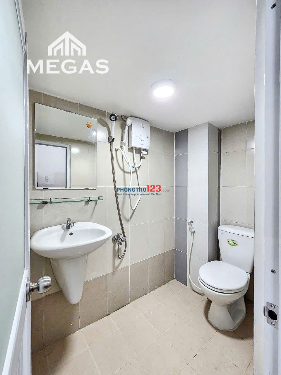 CHO THUÊ PHÒNG MỚI TÒA NHÀ LỚN NGAY KHU ĐẦY TIỆN ÍCH - Ở 3NG 3XE- KẾ BÊN CHỢ - KHU VỰC KHÔNG NGẬP