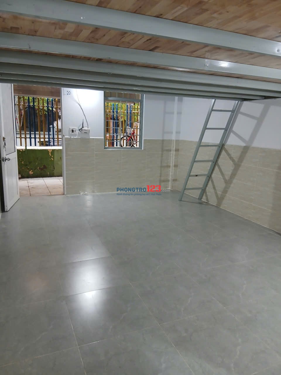 Nhượng lại phòng trọ tầng trệt. 577 Huỳnh Tấn Phát, phường Tân Thuận Đông, Quận 7.