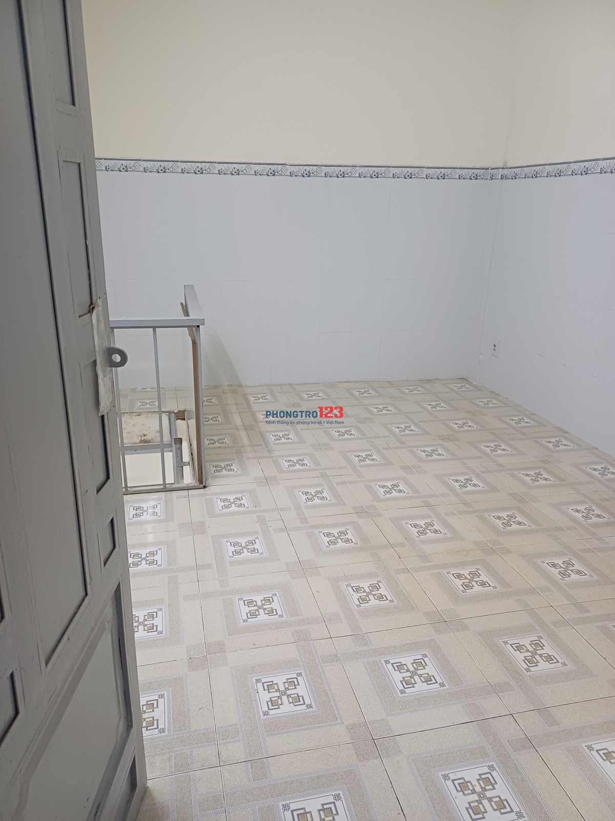 Phòng cho thuê giá 3 .500.000đ/tháng, gần công viên Làng Hoa