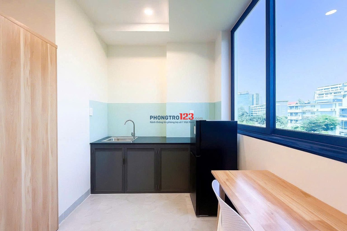 200m đến Đại Học Tôn Đức Thắng • Khu dân cư Kim Sơn • Cửa sổ lớn đón ánh sáng tự nhiên