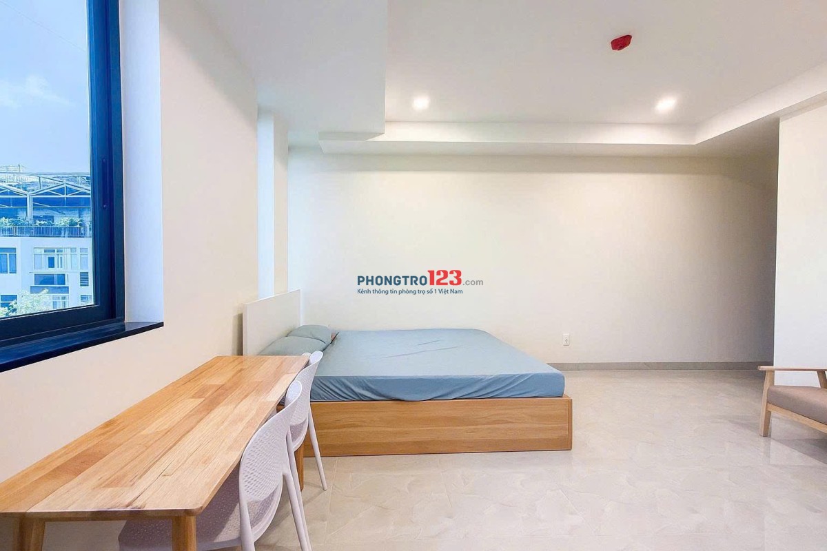 200m đến Đại Học Tôn Đức Thắng • Khu dân cư Kim Sơn • Cửa sổ lớn đón ánh sáng tự nhiên