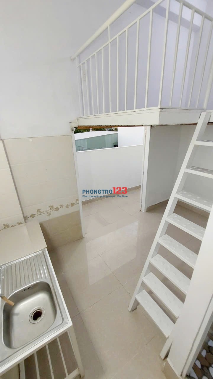 Cho thuê phòng trọ ngay khu CNC, giá rẻ, có gác cao tại quận 9