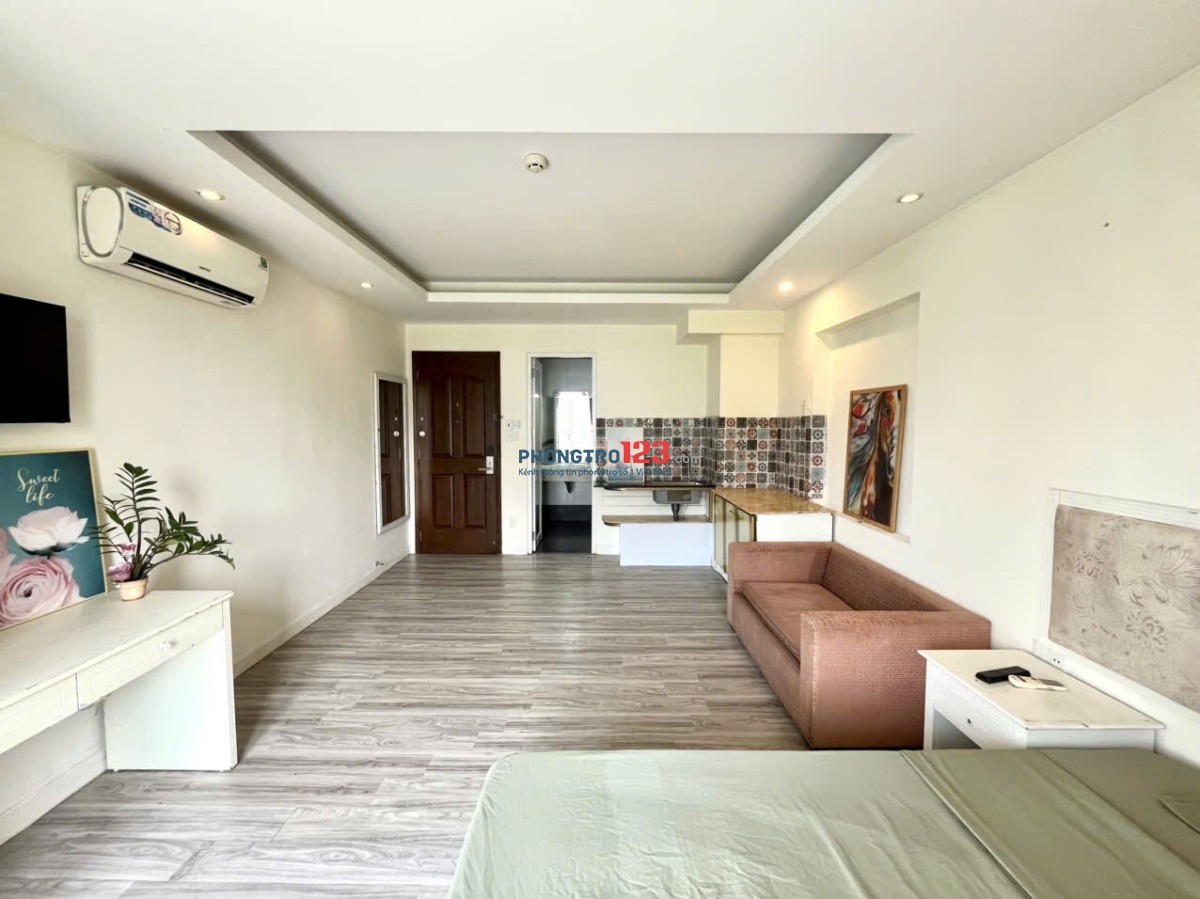 CĂN HỘ DỊCH VỤ/STUDIO FULL NỘI THẤT QUẬN 7 BAN CÔNG SIÊU ĐẸP NGAY TRONG PHÚ MỸ HƯNG,GẦN TDTU,RMIT