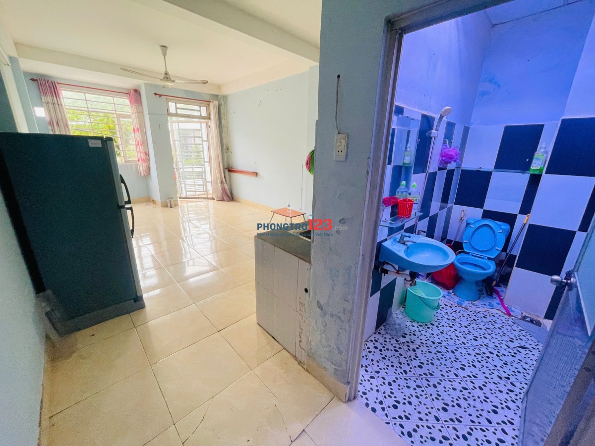 PHÒNG RỘNG 30M2 SÁT BÊN CÔNG VIÊN AN SƯƠNG GIÁ 2TR7