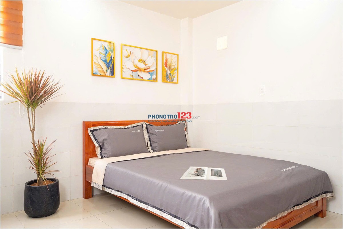 Còn trống 1 phòng mới xây giống trong hình