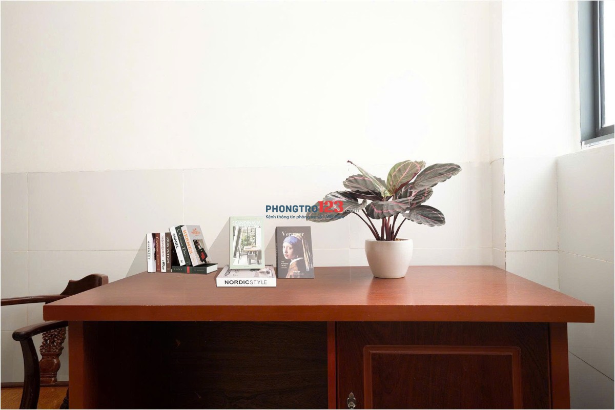 Còn trống 1 phòng mới xây giống trong hình