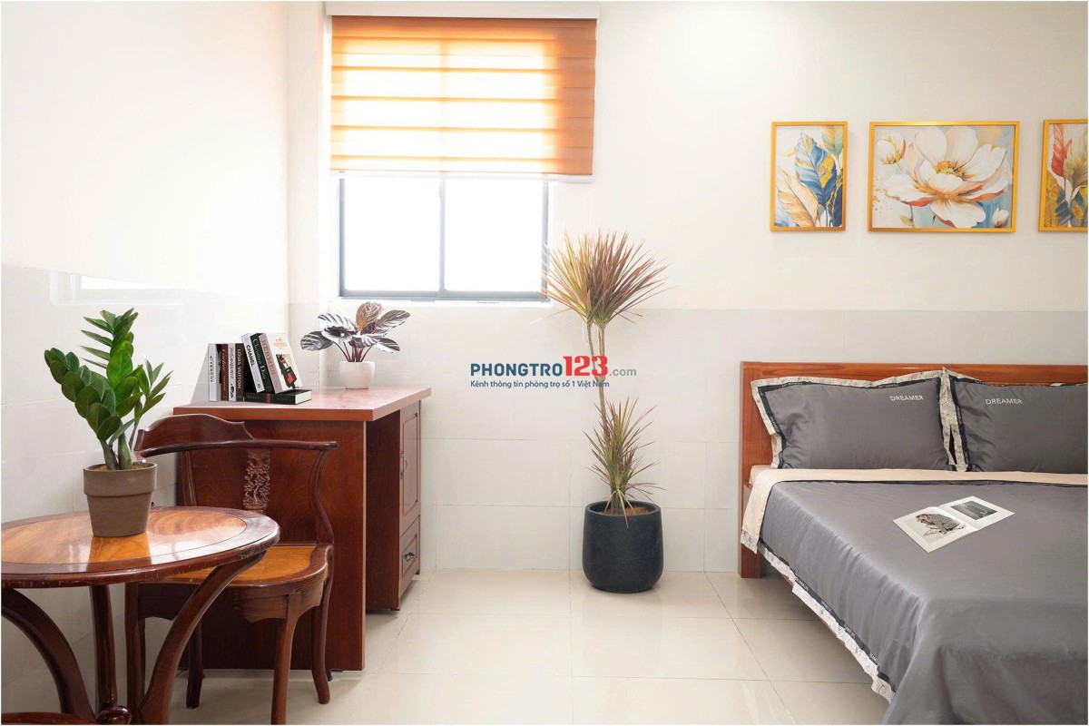 Còn trống 1 phòng mới xây giống trong hình