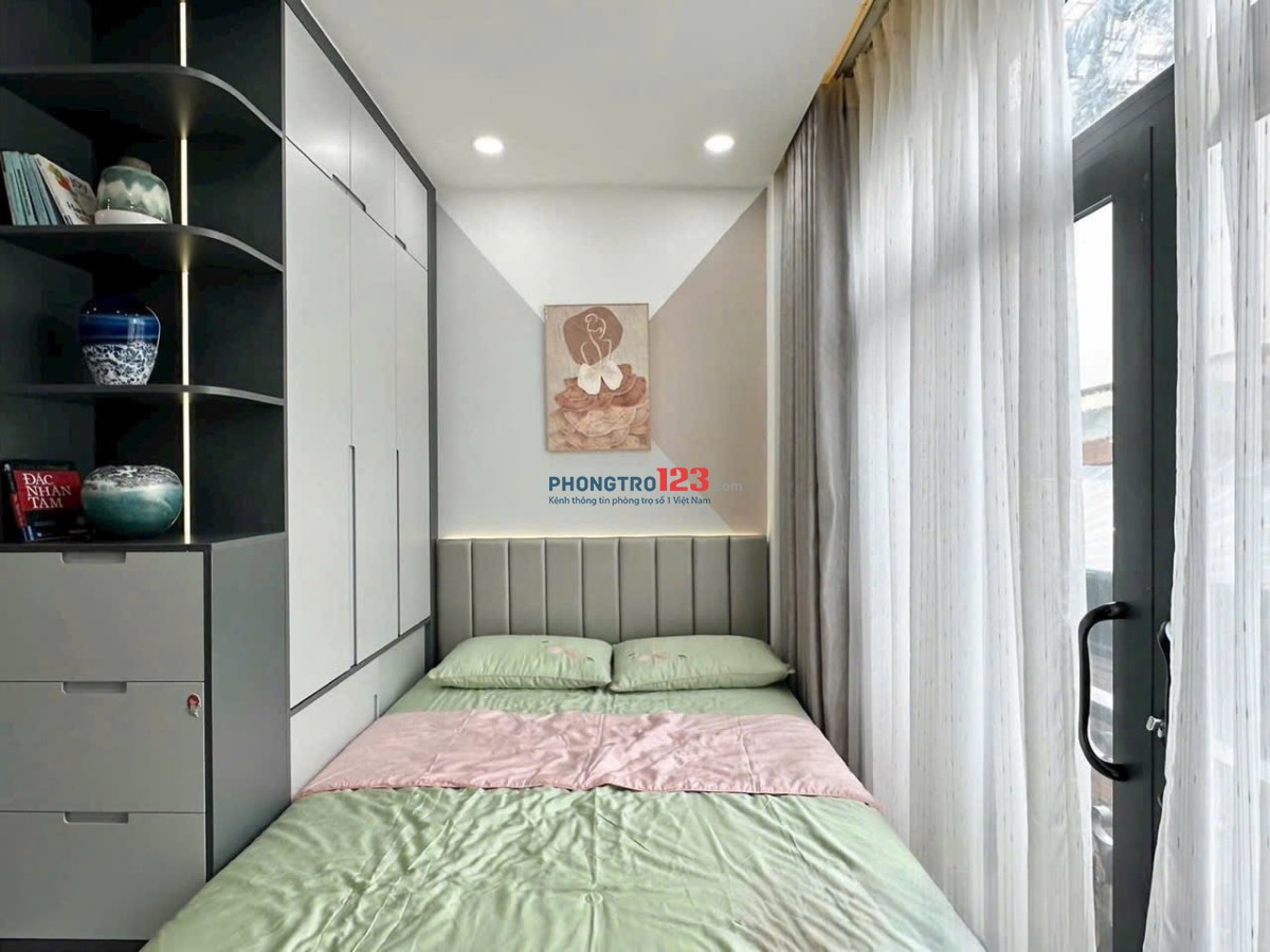 CĂN STUDIO BAN CÔNG RỘNG – FULL NỘI THẤT – THIẾT KẾ ẤM CÚNG Ở ĐƯỜNG HOÀNG VIỆT, TÂN BÌNH