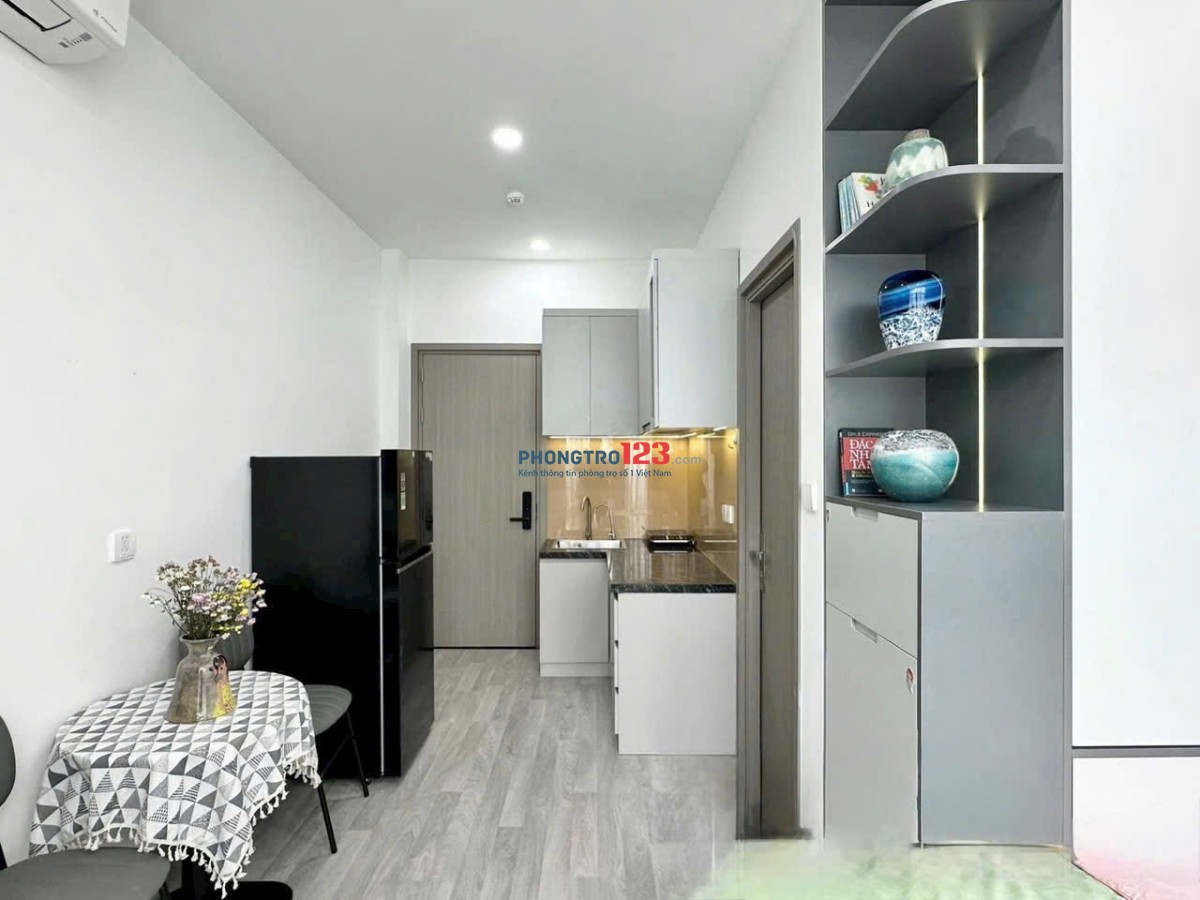 CĂN STUDIO BAN CÔNG RỘNG – FULL NỘI THẤT – THIẾT KẾ ẤM CÚNG Ở ĐƯỜNG HOÀNG VIỆT, TÂN BÌNH