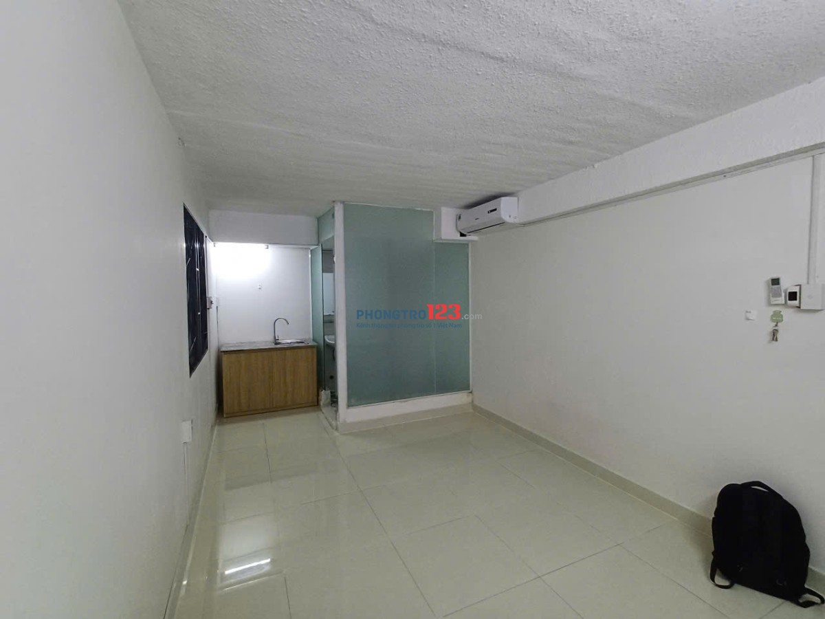 Phòng mới xây giá cực rẻ quận 7 gía 3tr