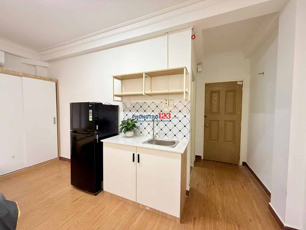  STUDIO CỬA SỔ TO – SIÊU THOÁNG 135/1 Nguyễn Hữu Cảnh, P.22, Bình Thạnh