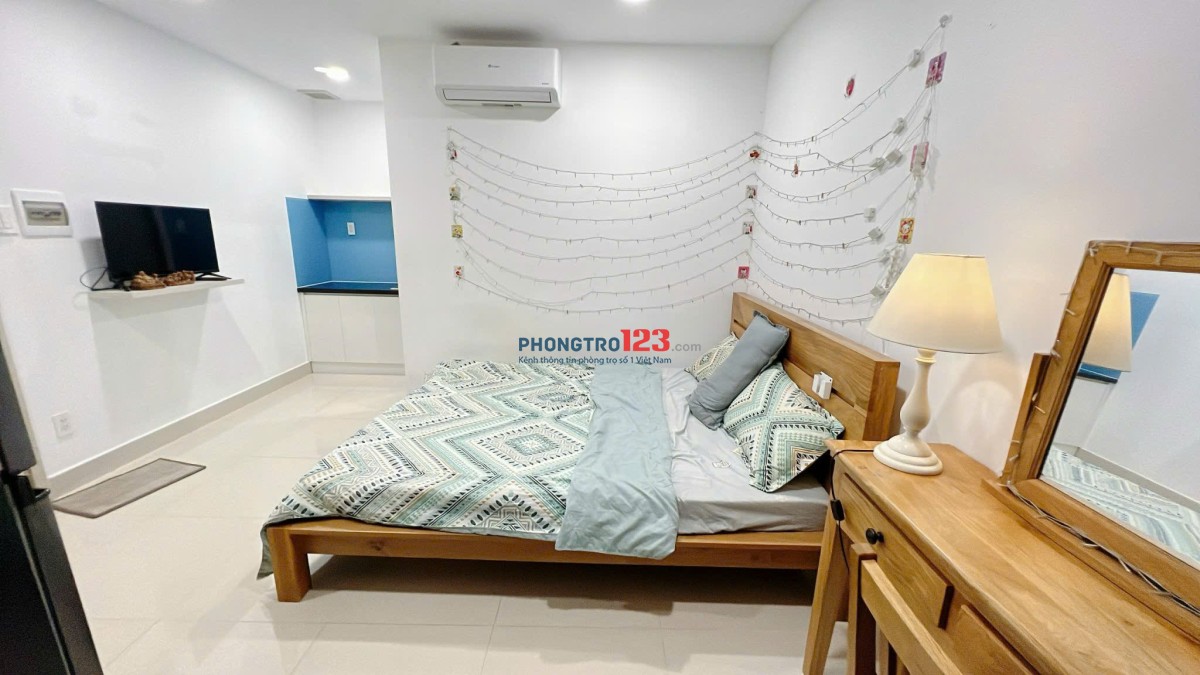  166 Thích Quảng Đức – Phú NhuậnStudio ban công – full nội thất ngay trung tâm 