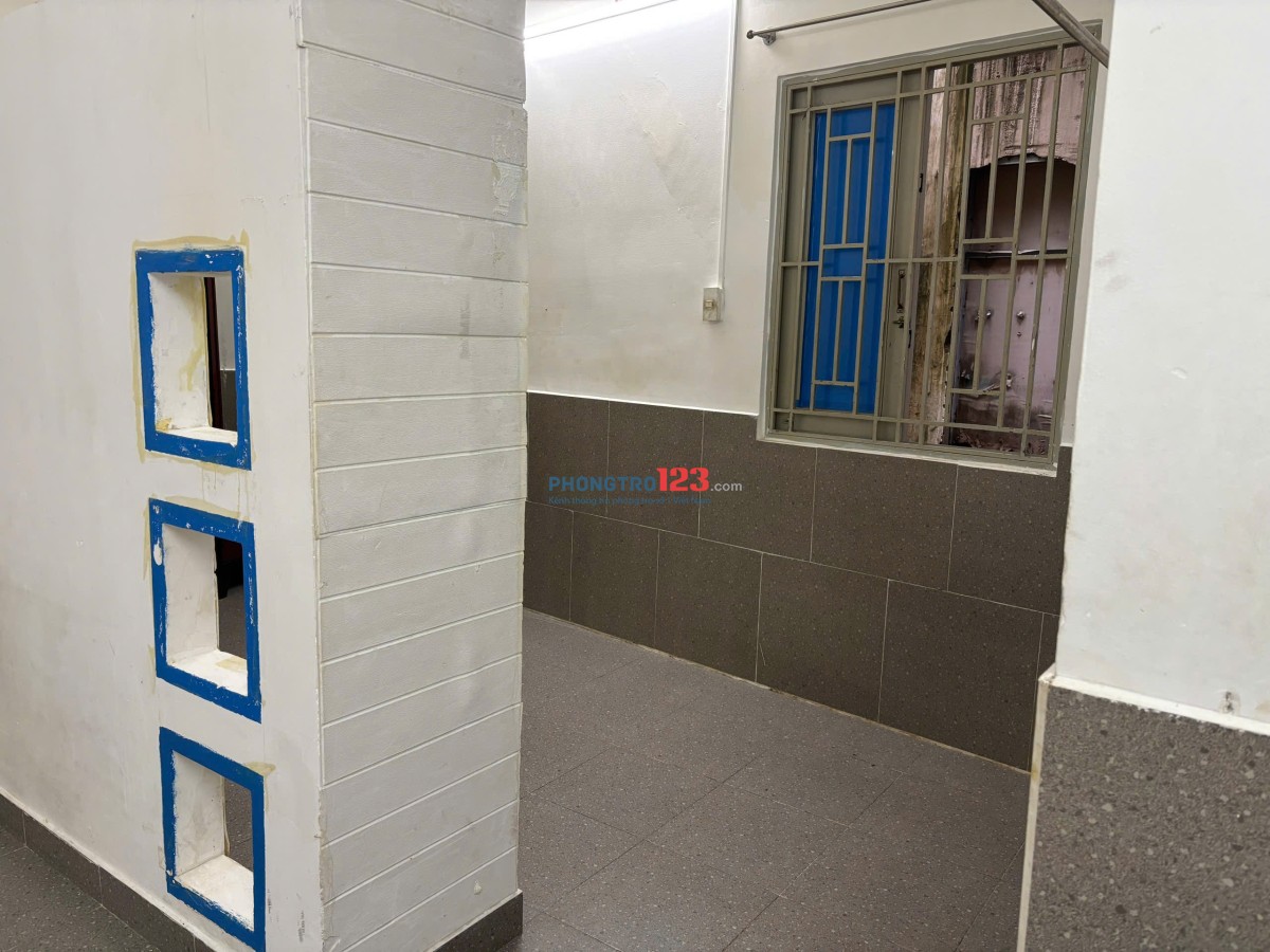 Cho thuê phòng trọ quận 4, sát trường học, chợ, Phường 4, Quận 4. Diện tích 22m2.