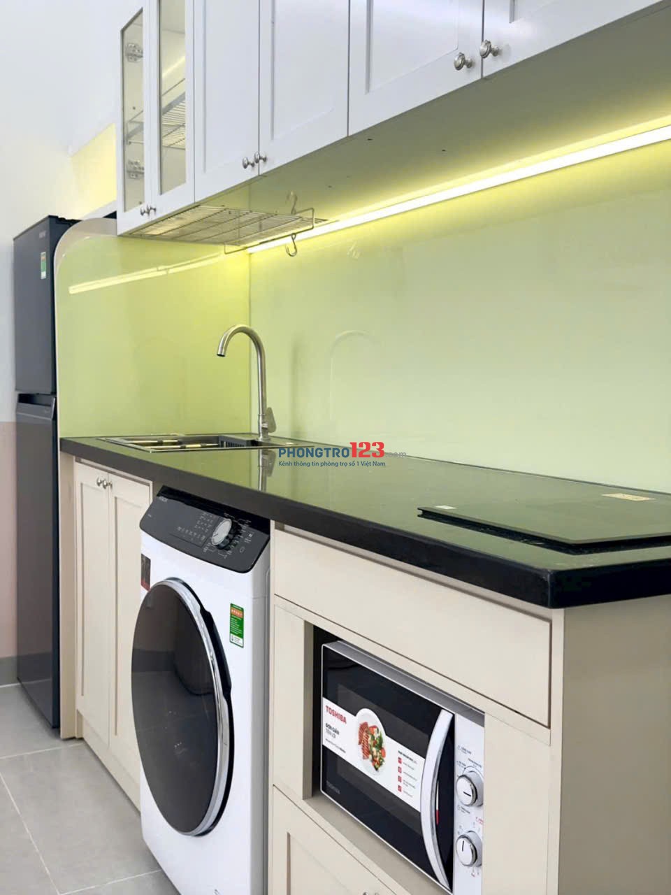 PHÒNG CỬA SỔ LỚN MÁY GIẶT RIÊNG_GẦN HÀNG XANH, THỊ NGHÈ_GIÁP Q1,Q2