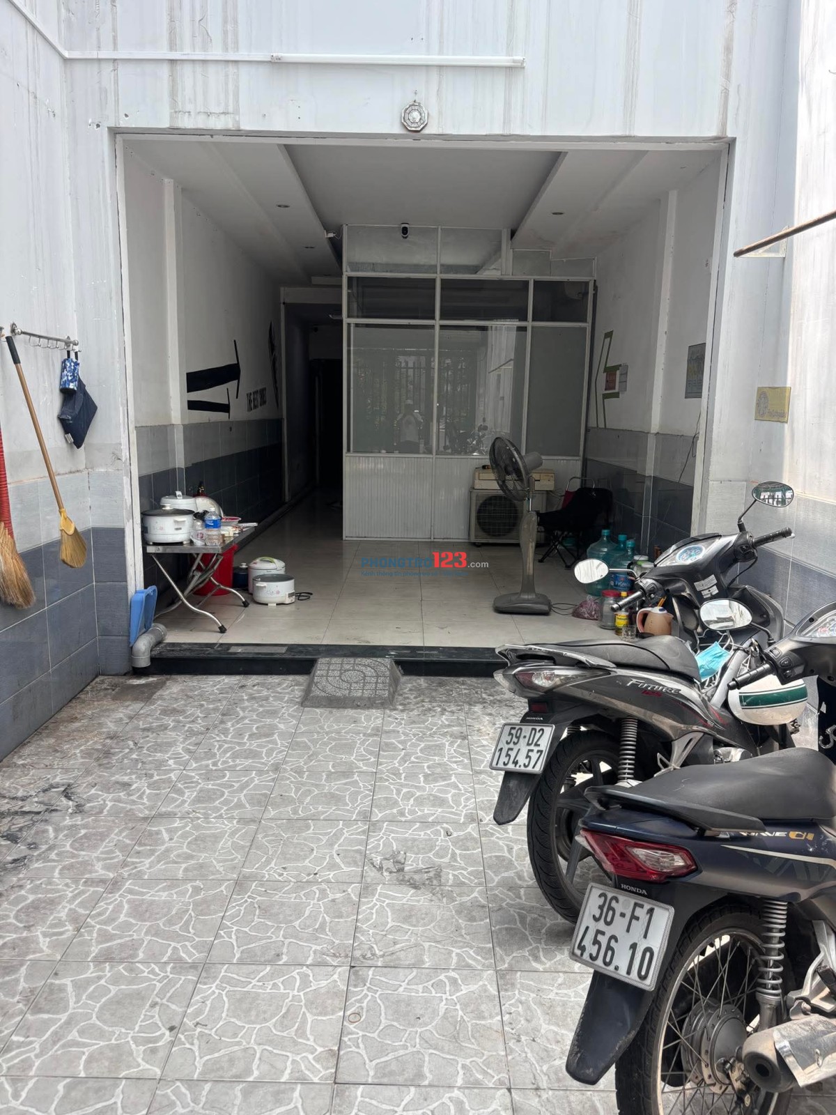 Phòng Trọ ghép nam 1t5, gần công viên Hoàng Văn Thụ, sân bay TSN