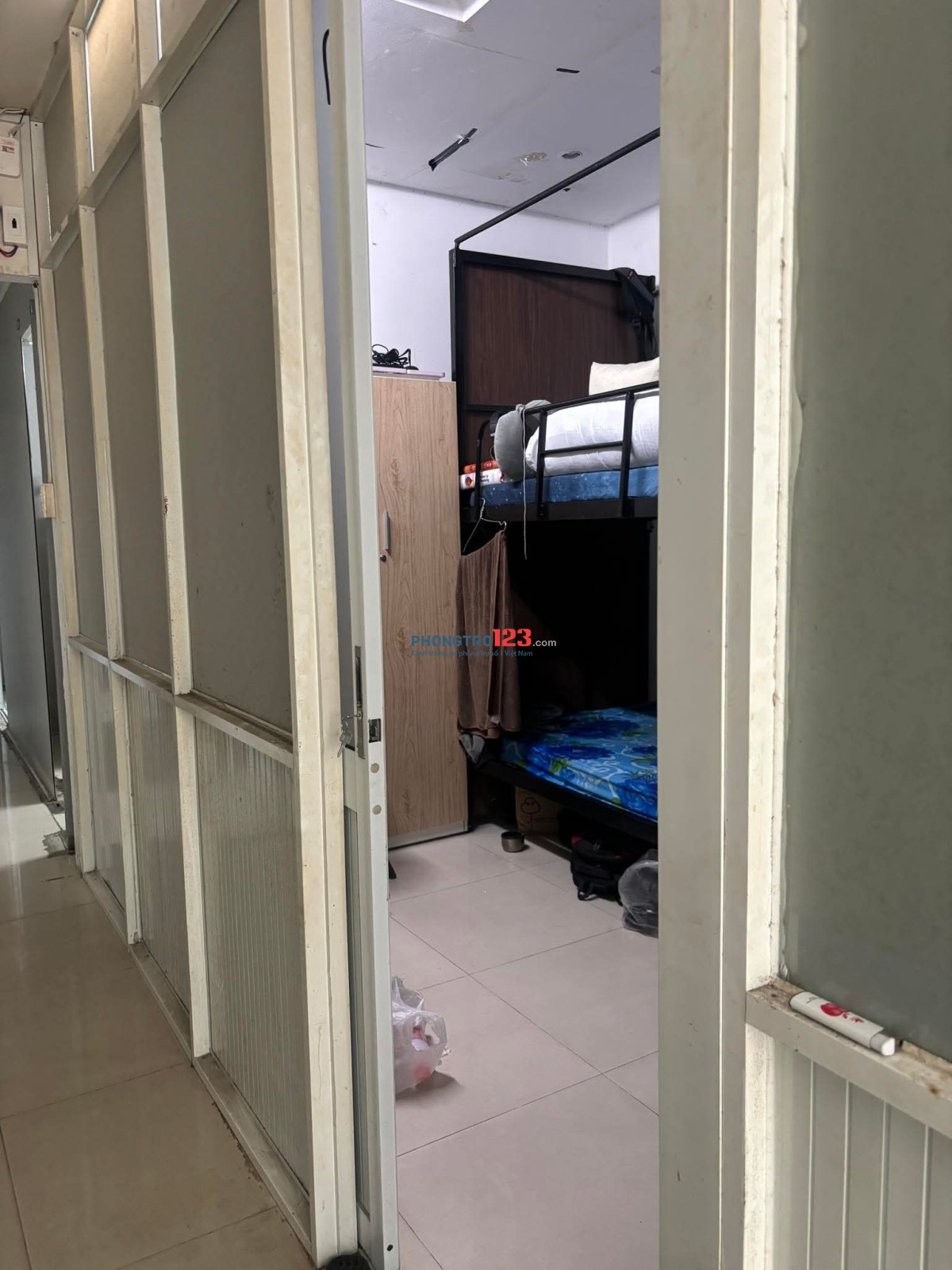 Phòng Trọ ghép nam 1t5, gần công viên Hoàng Văn Thụ, sân bay TSN