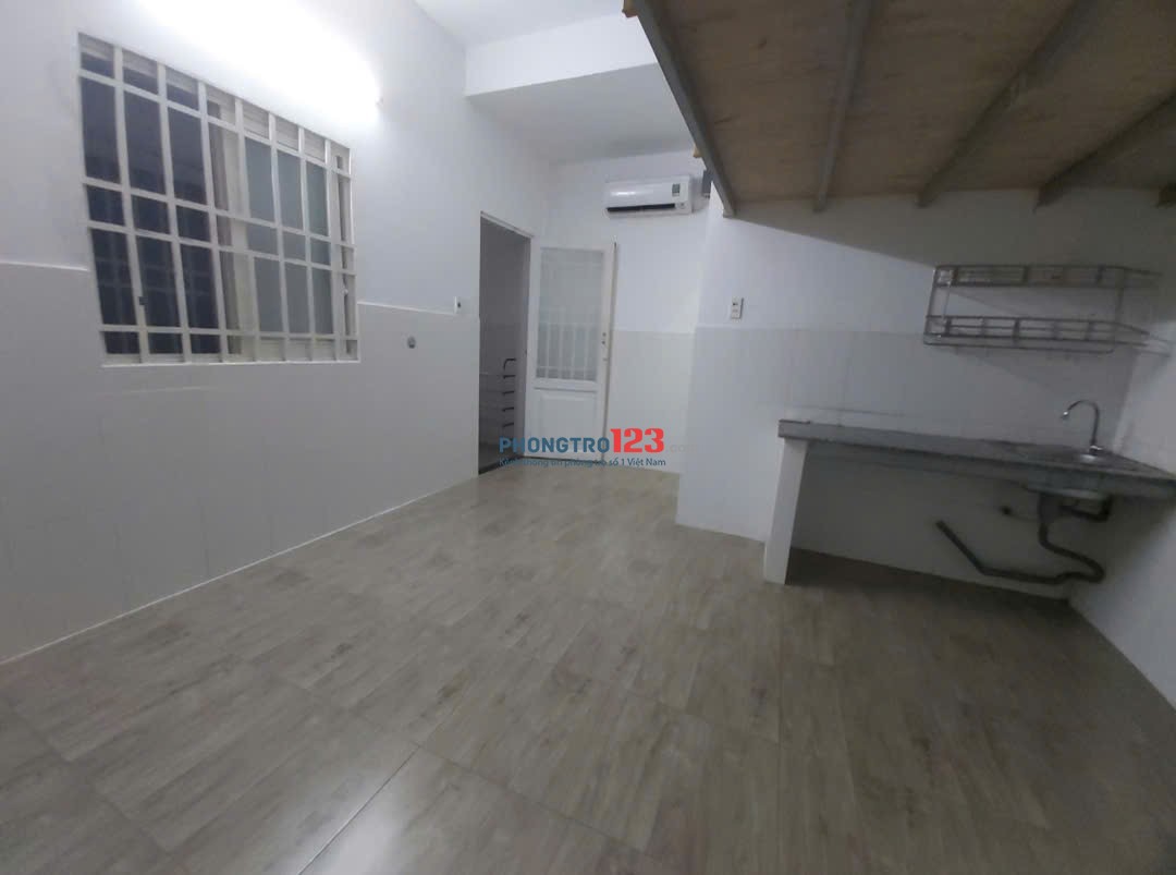 Cho thuê phòng trọ Thủ đức. Có máy lạnh, có gác , không chung chủ, cửa tự do