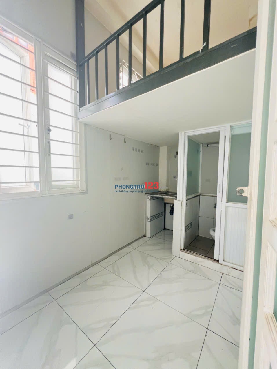 Phòng Máy Lạnh_Cửa sổ trời giá rẻ_Nhà Ga T3