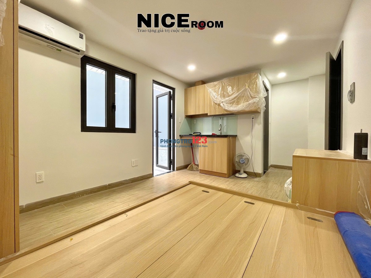 KHUI DỰ ÁN MỚI 100% TONE GỖ XỊN FULL NỘI THẤT BANCOL TO VỊ TRÍ ĐẸP GIÁP NHIỀU QUẬN LH0833001420