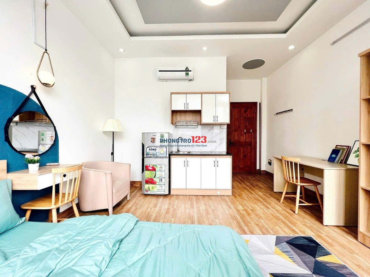 Cho thuê phòng có ban công gần Học Viện Hàng Không,chung cư Etown