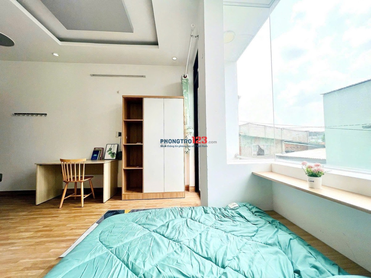 Cho thuê phòng có ban công gần Học Viện Hàng Không,chung cư Etown