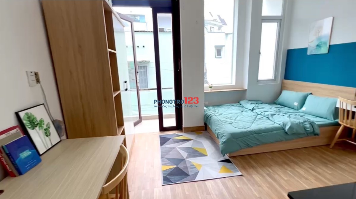 Cho thuê phòng có ban công gần Học Viện Hàng Không,chung cư Etown