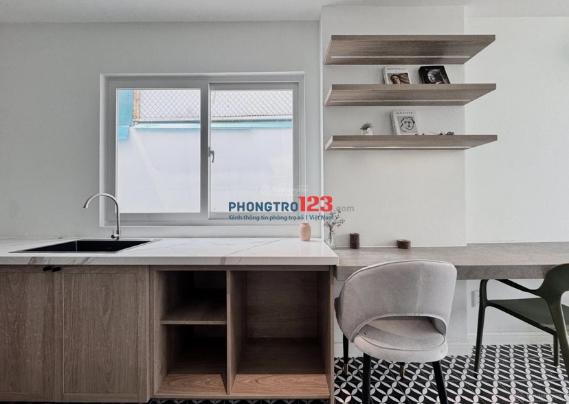 CHO THUÊ STUDIO – BAN CÔNG & CỬA SỔ – FULL NỘI THẤT