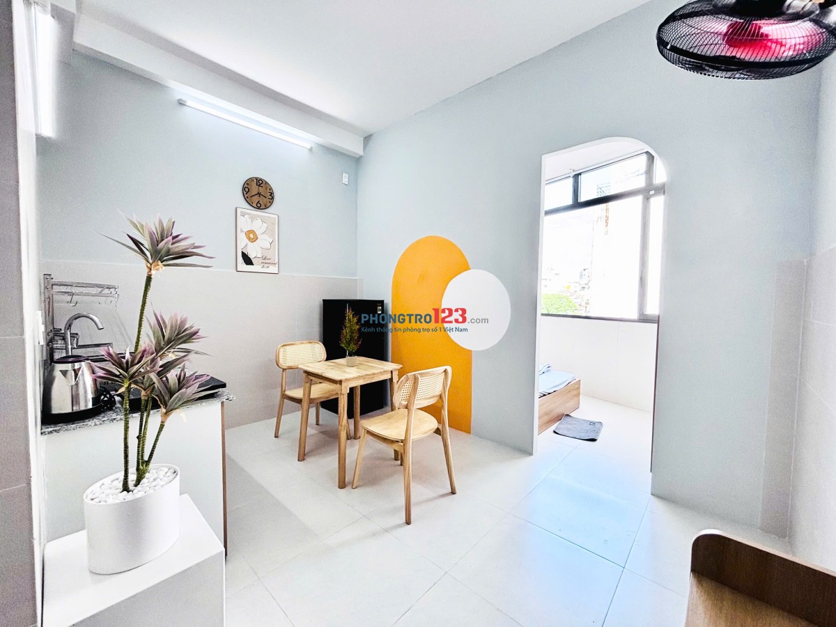  A51 Bạch Đằng – P2 – Tân BìnhNhà thang máy – nước nóng NLMT 