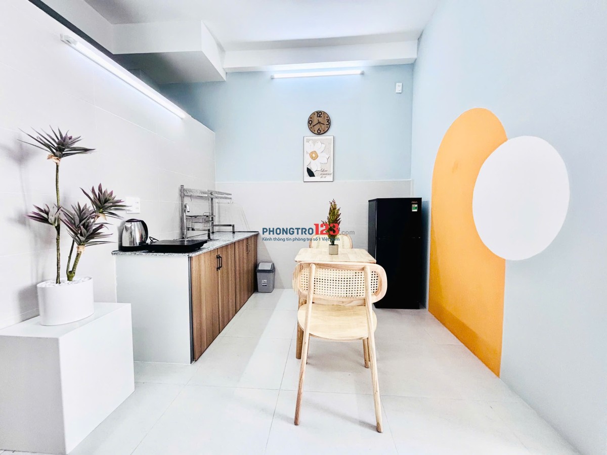  A51 Bạch Đằng – P2 – Tân BìnhNhà thang máy – nước nóng NLMT 