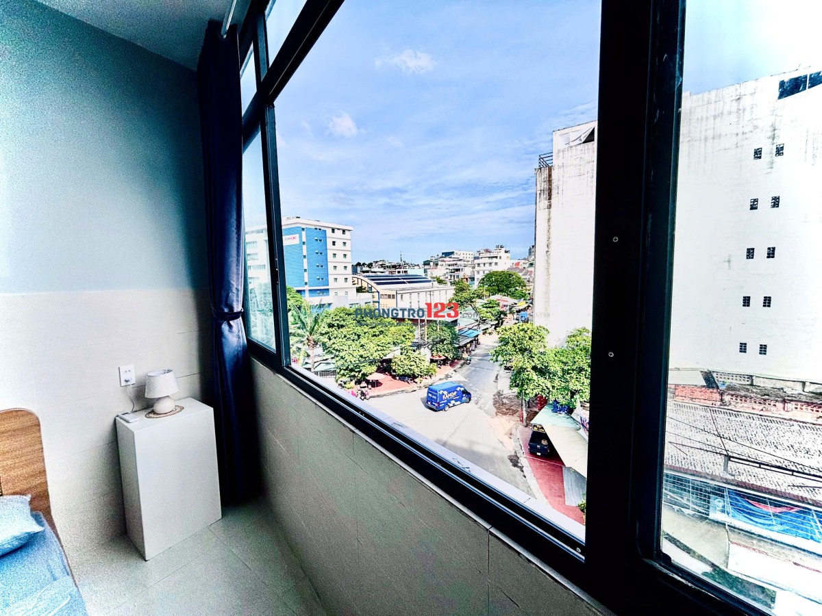  A51 Bạch Đằng – P2 – Tân BìnhNhà thang máy – nước nóng NLMT 