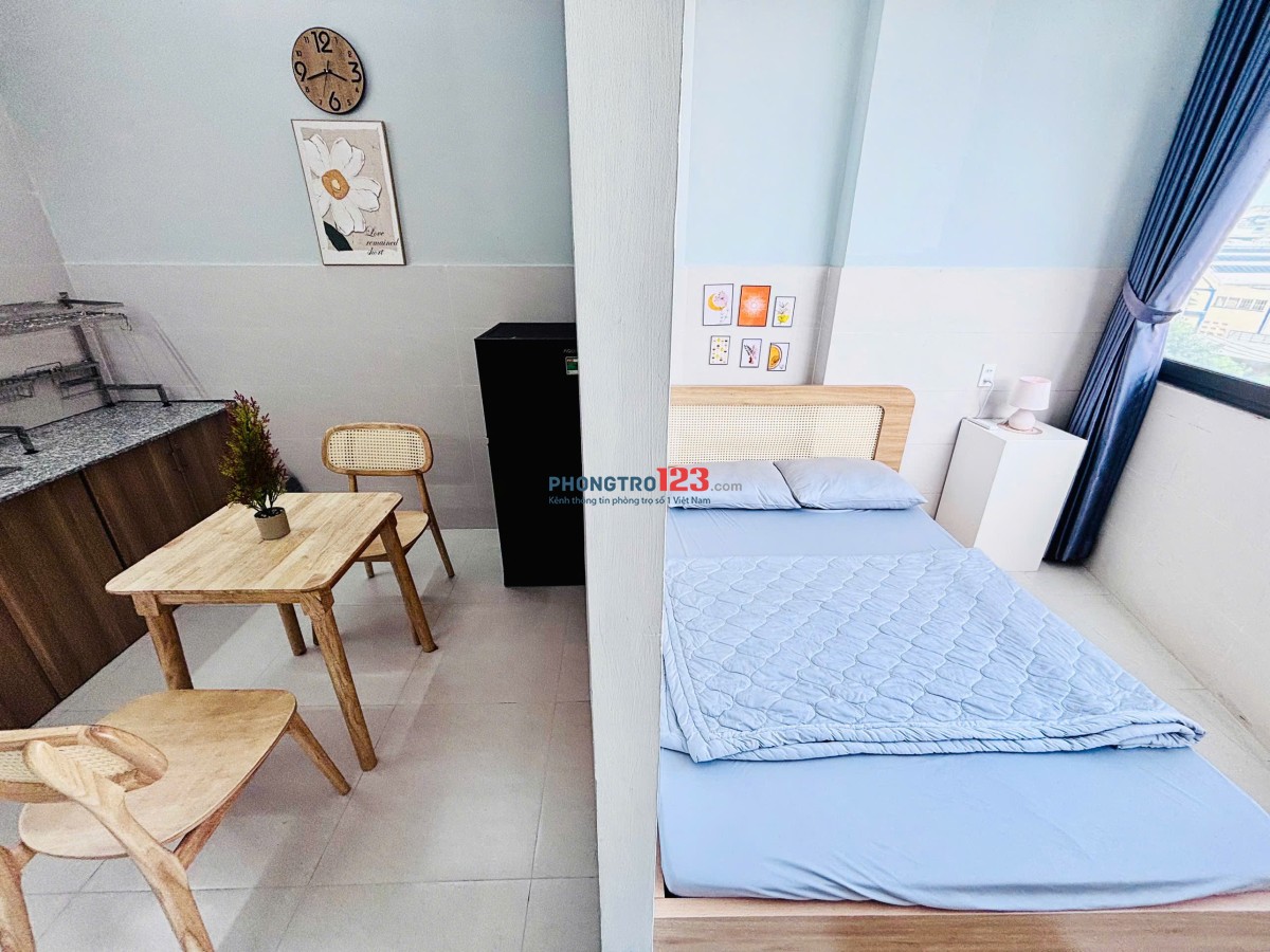  A51 Bạch Đằng – P2 – Tân BìnhNhà thang máy – nước nóng NLMT 