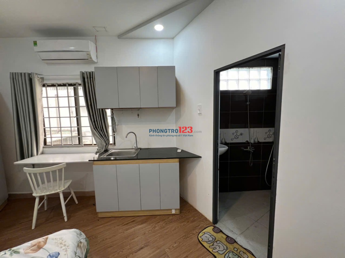 - Ngay Đại học Văn Hiến 500m Đường Âu Cơ