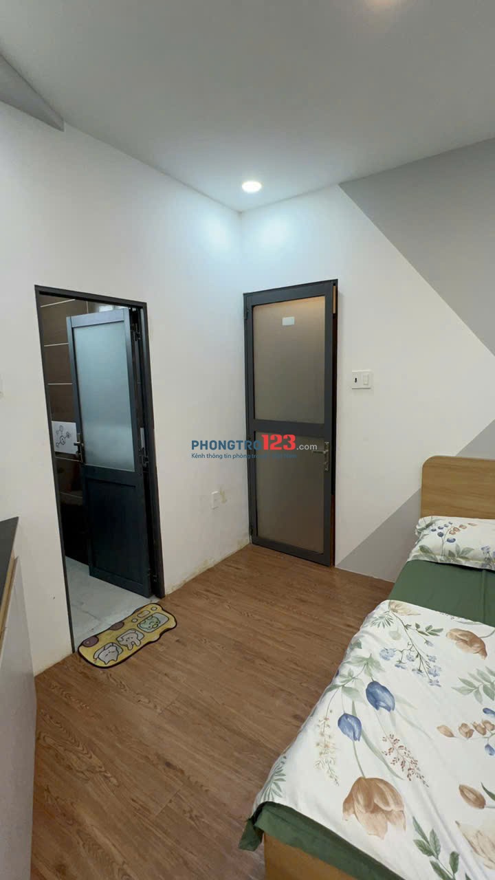 - Ngay Đại học Văn Hiến 500m Đường Âu Cơ