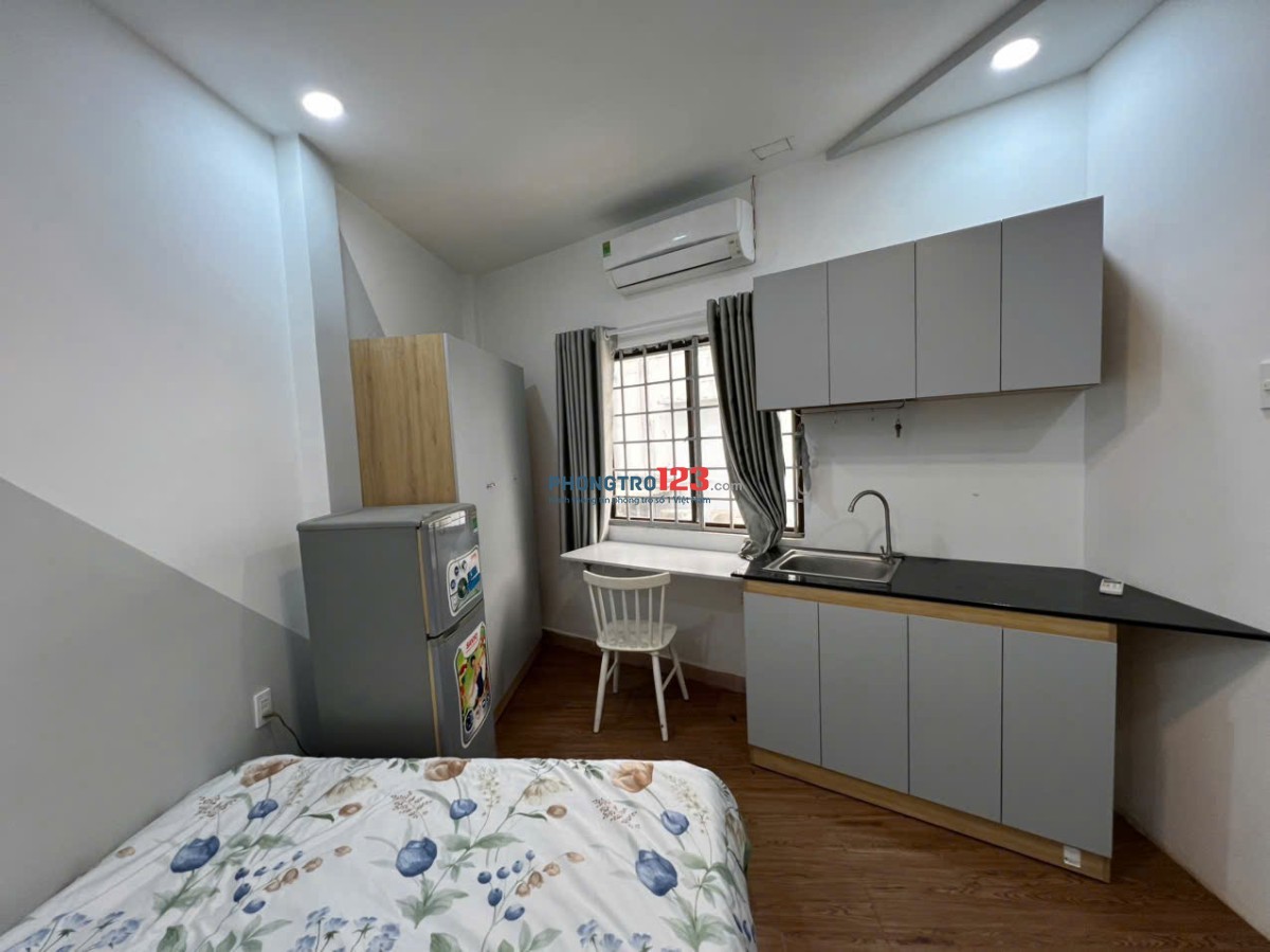 - Ngay Đại học Văn Hiến 500m Đường Âu Cơ