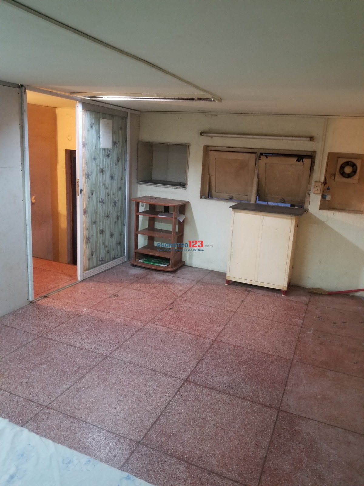 Cho thuê phòng trọ gần chợ Hòa Bình quận 5