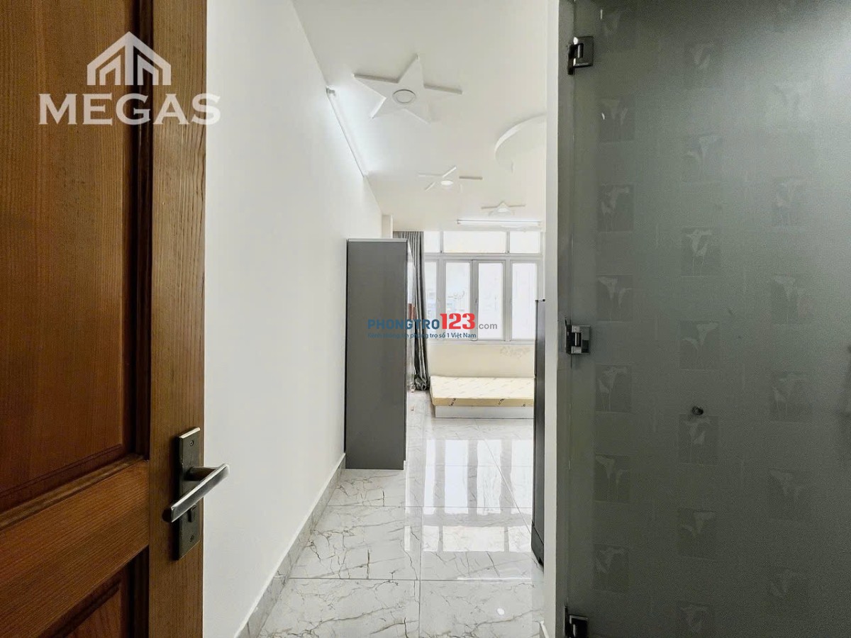 Phòng CHO THUÊ MỚI 100% ngay CMT8 - Quận 3 Full Nội Thất Cao cấp